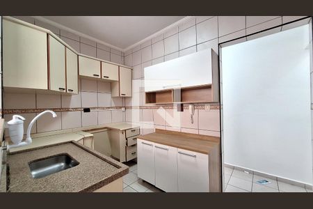 Cozinha - Armários de apartamento para alugar com 1 quarto, 66m² em Canto do Forte, Praia Grande