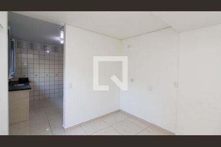 Sala de casa para alugar com 2 quartos, 67m² em Vila Buenos Aires, São Paulo