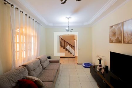 Sala  de casa à venda com 5 quartos, 200m² em Vila Ré, São Paulo