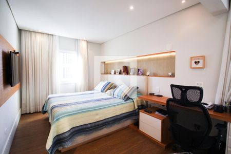 Suíte 1 de apartamento à venda com 2 quartos, 130m² em Vila Nova Conceição, São Paulo