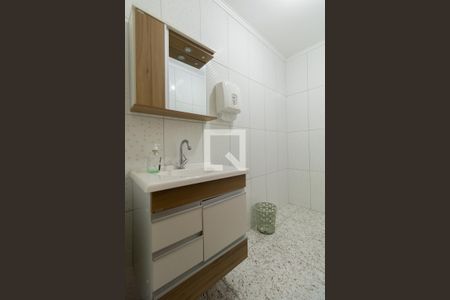 Banheiro de casa à venda com 3 quartos, 336m² em Vila Ré, São Paulo