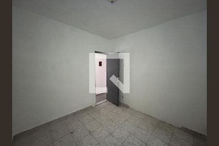 Quarto 1 de casa para alugar com 2 quartos, 75m² em Bento Ribeiro, Rio de Janeiro