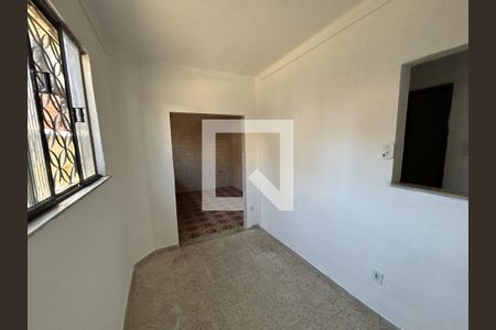 Sala de casa para alugar com 2 quartos, 75m² em Bento Ribeiro, Rio de Janeiro