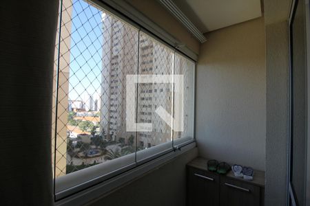 Sacada de apartamento à venda com 2 quartos, 58m² em Jardim Umuarama, São Paulo