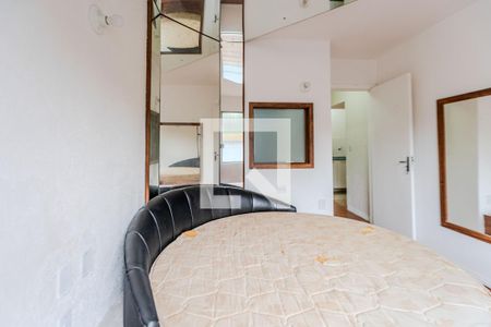 Sala/Quarto de apartamento para alugar com 1 quarto, 30m² em Medianeira, Porto Alegre