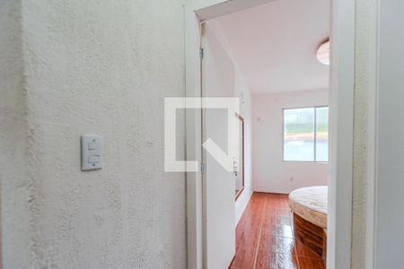 Corredor de apartamento para alugar com 1 quarto, 30m² em Medianeira, Porto Alegre
