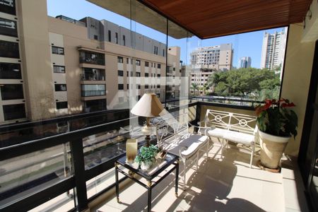 Varanda da Sala de apartamento à venda com 4 quartos, 256m² em Real Parque, São Paulo