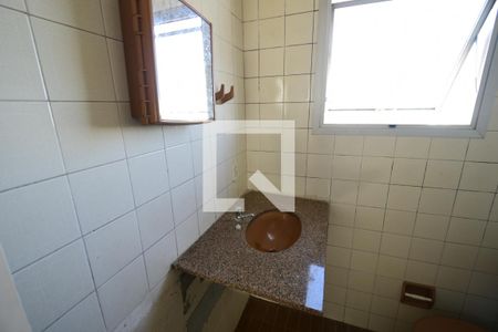Banheiro de apartamento à venda com 1 quarto, 40m² em Vila Industrial (campinas), Campinas