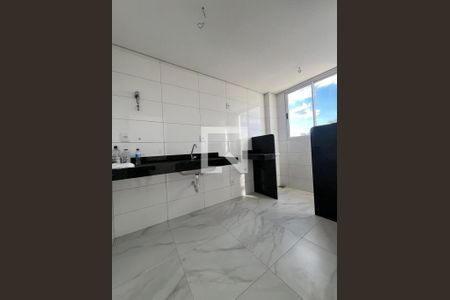 Apartamento à venda com 2 quartos, 63m² em Serrano, Belo Horizonte