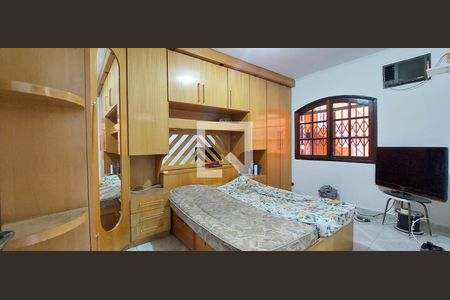 Quarto 1 suíte de casa para alugar com 3 quartos, 270m² em Santa Maria, Santo André