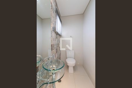 Lavabo de casa de condomínio para alugar com 3 quartos, 140m² em Portal dos Gramados, Guarulhos