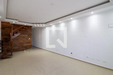 Sala de casa para alugar com 4 quartos, 200m² em Parque Flamengo, Guarulhos