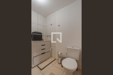 Banheiro Social de apartamento à venda com 2 quartos, 55m² em Morro Santana, Porto Alegre