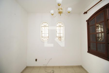 Sala 1 de casa para alugar com 3 quartos, 158m² em Nova Floresta, Belo Horizonte
