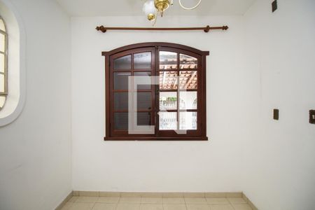 Sala 1 de casa para alugar com 3 quartos, 158m² em Nova Floresta, Belo Horizonte