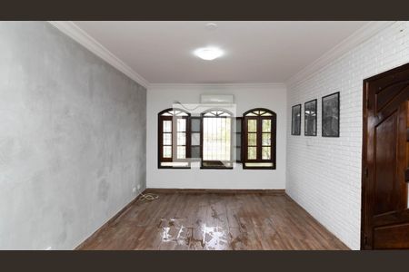 Sala de casa à venda com 3 quartos, 210m² em Vila Mesquita, São Paulo