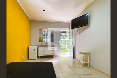 Sala de kitnet/studio para alugar com 1 quarto, 17m² em Vila Gomes, São Paulo