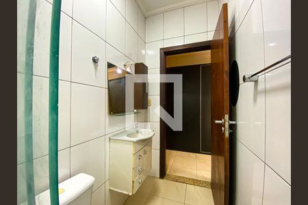 Banheiro de kitnet/studio para alugar com 1 quarto, 23m² em Vila Gomes, São Paulo