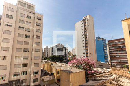 Sala - Vista de apartamento à venda com 2 quartos, 77m² em Vila Buarque, São Paulo