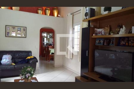 Casa à venda com 3 quartos, 197m² em Piratininga, Niterói