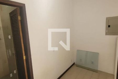 Casa à venda com 4 quartos, 244m² em Badu, Niterói