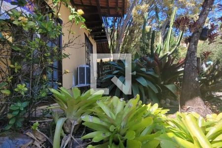 Casa à venda com 244m², 4 quartos e 4 vagas