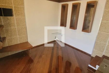 Casa à venda com 4 quartos, 244m² em Badu, Niterói