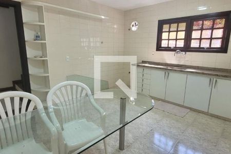 Casa à venda com 4 quartos, 244m² em Badu, Niterói