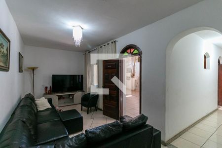 Casa à venda com 3 quartos, 200m² em Esplanada, Belo Horizonte