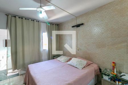 Suíte de casa à venda com 3 quartos, 200m² em Esplanada, Belo Horizonte