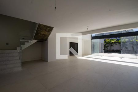 Sala de casa à venda com 6 quartos, 860m² em Barra da Tijuca, Rio de Janeiro