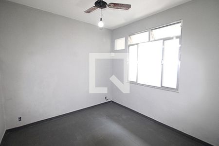 Quarto de casa para alugar com 1 quarto, 35m² em Vila Valqueire, Rio de Janeiro