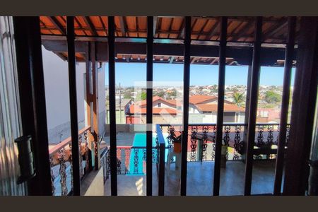 Vista sala 1 de casa à venda com 3 quartos, 170m² em Nacional, Contagem