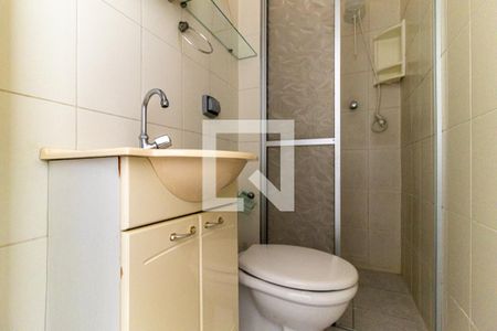 Banheiro de apartamento para alugar com 1 quarto, 35m² em Santa Efigênia, São Paulo