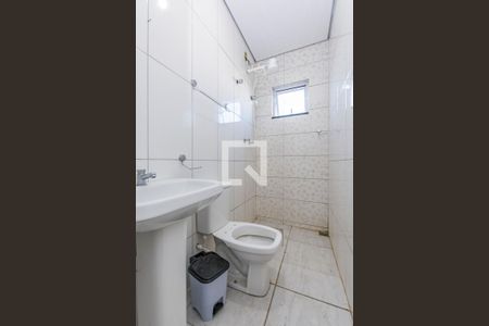 Banheiro de kitnet/studio para alugar com 1 quarto, 30m² em Bonfim, Belo Horizonte