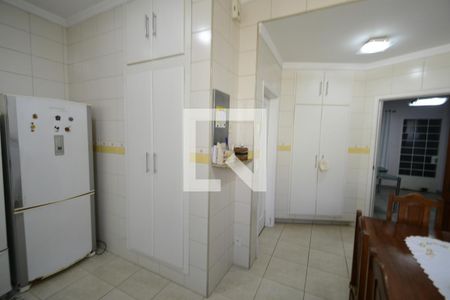 Sala 2 - Armários de casa à venda com 5 quartos, 250m² em Botafogo, Campinas