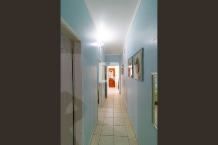 Casa para alugar com 369m², 5 quartos e 2 vagas Casa para alugar com 369m², 5 quartos e 2 vagasCorredor