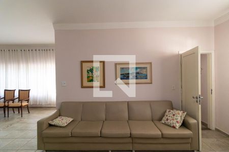 Casa para alugar com 369m², 5 quartos e 2 vagas Casa para alugar com 369m², 5 quartos e 2 vagasSalas