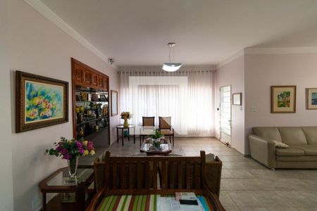 Casa para alugar com 369m², 5 quartos e 2 vagas Casa para alugar com 369m², 5 quartos e 2 vagasSalas