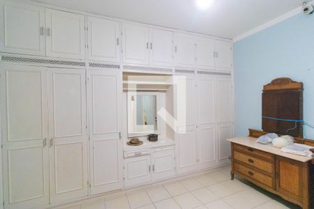 Casa para alugar com 369m², 5 quartos e 2 vagas Casa para alugar com 369m², 5 quartos e 2 vagasSuíte 03