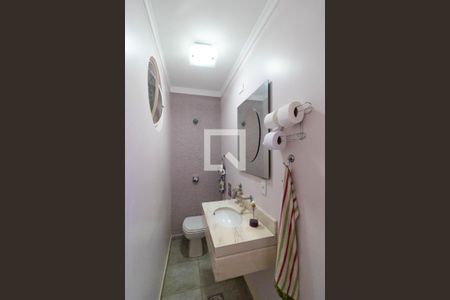 Casa para alugar com 369m², 5 quartos e 2 vagas Casa para alugar com 369m², 5 quartos e 2 vagasLavabo