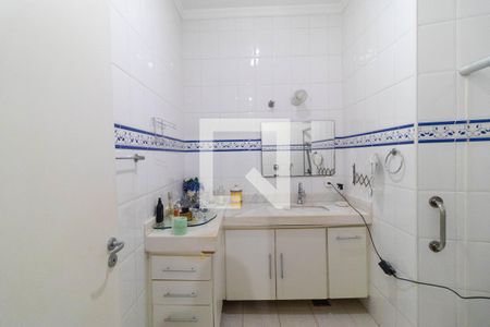 Casa para alugar com 369m², 5 quartos e 2 vagas Casa para alugar com 369m², 5 quartos e 2 vagasBanheiro da Suíte 03