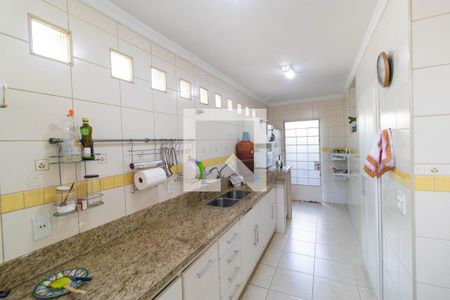 Casa para alugar com 369m², 5 quartos e 2 vagas Casa para alugar com 369m², 5 quartos e 2 vagasCozinha