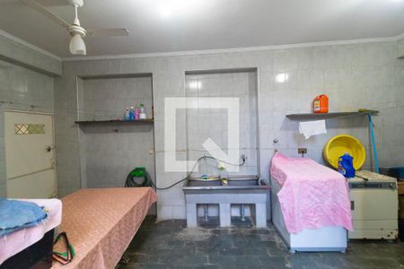 Casa para alugar com 369m², 5 quartos e 2 vagas Casa para alugar com 369m², 5 quartos e 2 vagasÁrea de Serviço