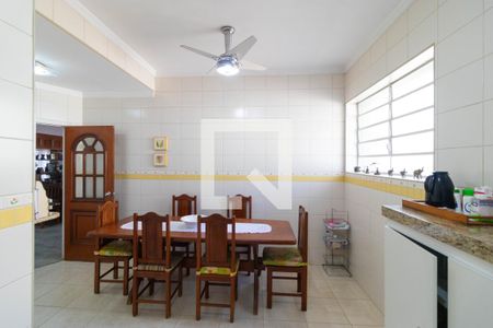 Casa para alugar com 369m², 5 quartos e 2 vagas Casa para alugar com 369m², 5 quartos e 2 vagasCopa