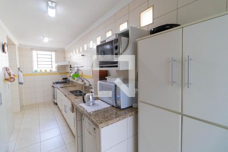 Casa para alugar com 369m², 5 quartos e 2 vagas Casa para alugar com 369m², 5 quartos e 2 vagasCozinha