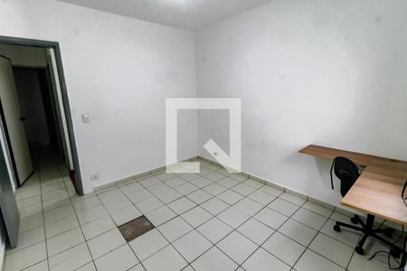 Quarto 1 de casa para alugar com 5 quartos, 115m² em Vila Francisco Remeikis, Taboão da Serra