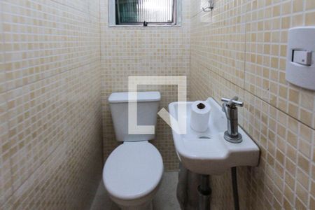 Lavabo de casa para alugar com 3 quartos, 240m² em Vila Fernandes, São Paulo