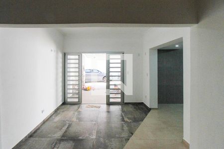 Sala de casa à venda com 3 quartos, 240m² em Vila Fernandes, São Paulo