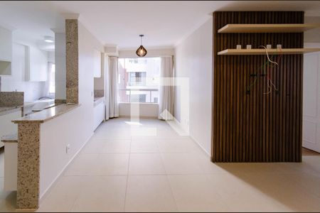 Sala de apartamento para alugar com 2 quartos, 56m² em João Pinheiro, Belo Horizonte